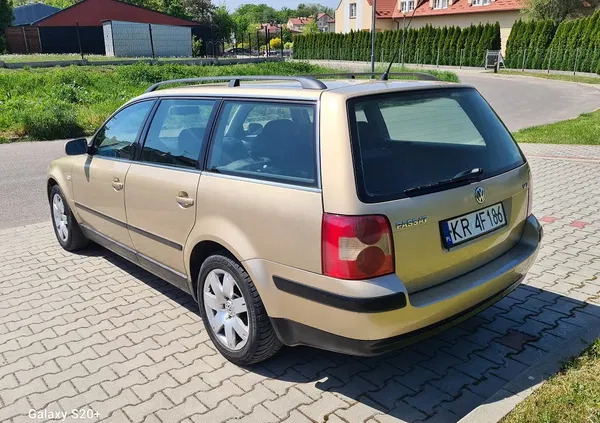 volkswagen passat Volkswagen Passat cena 8900 przebieg: 290000, rok produkcji 2003 z Otwock